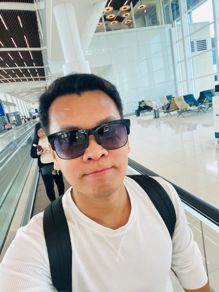 discoverwithromer running to the gate as announce for final call